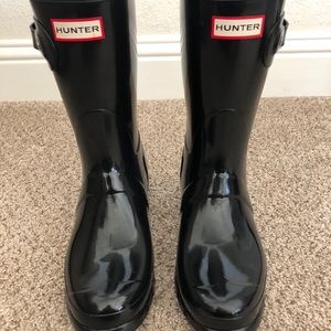 Hunter Short Gloss Boots- Size 9